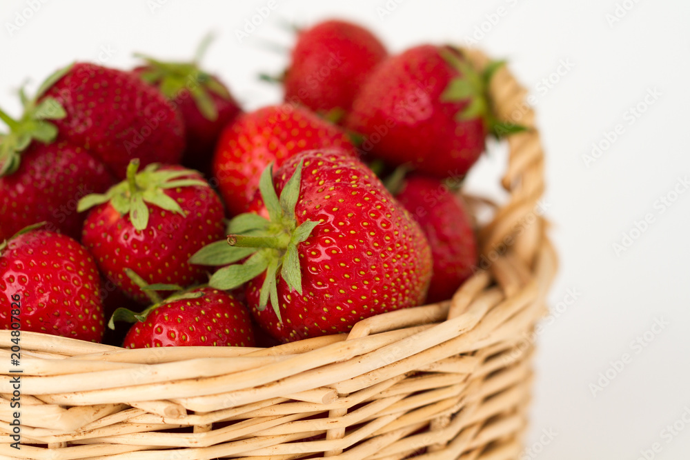 Korb mit Erdbeeren Korb mit Erdbeeren