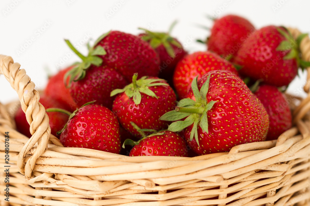 Korb mit Erdbeeren Korb mit Erdbeeren