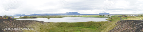 Landschaft mit Pseudokratern am See Mývatn in Nord-Island
