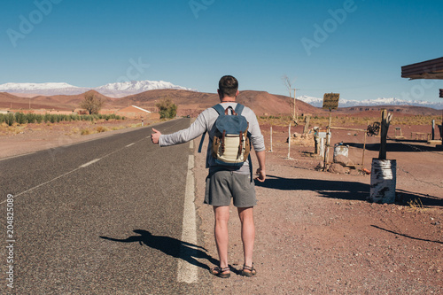 the man who decided to travel by hitchhiking