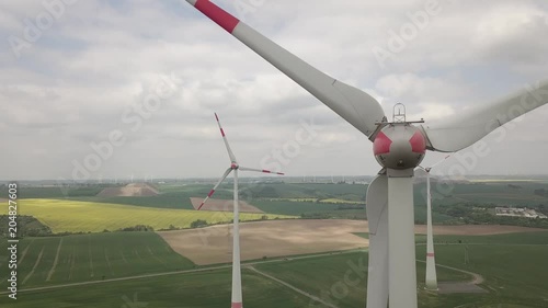 Windkraftanlage aus der Vogelperspektive