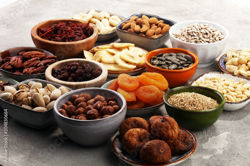 Composition with dried fruits and assorted healthy nuts