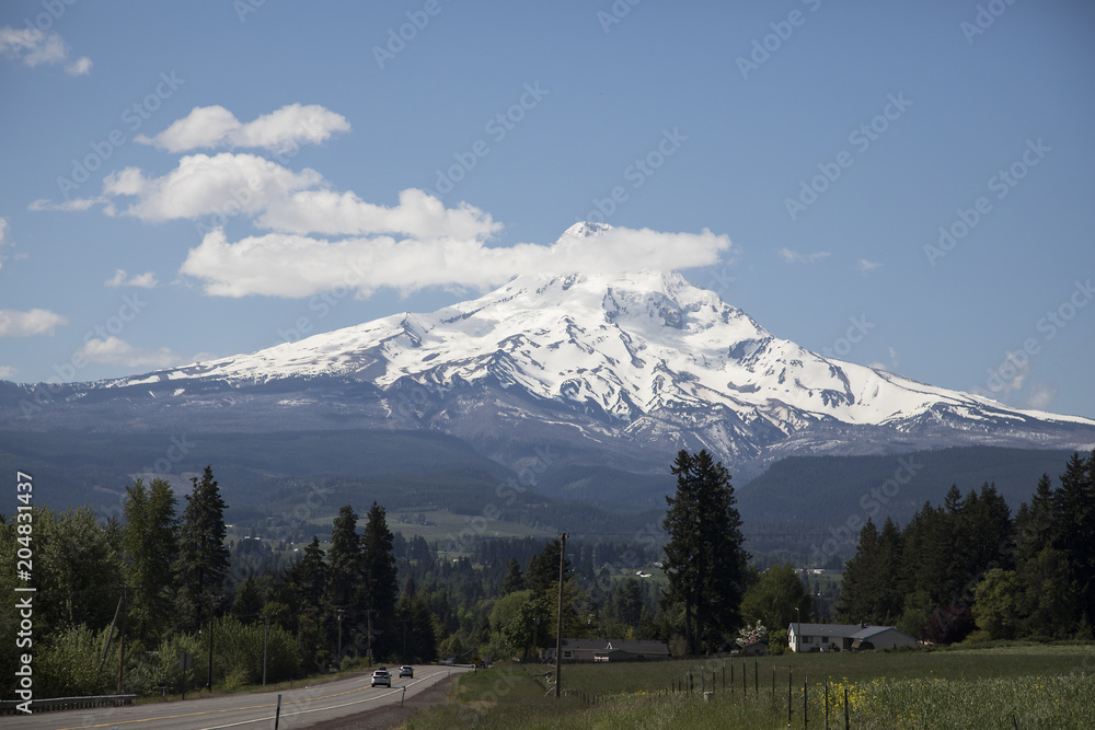 Drive from Hood River, Oregon to Mount Hood