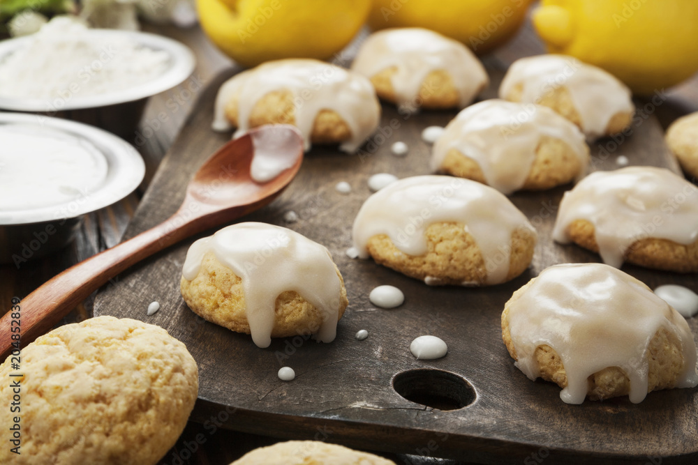 Lemon glaze cookies