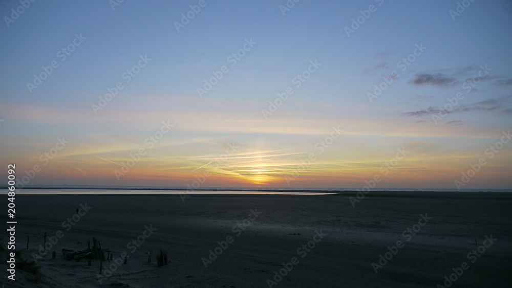 Obraz premium Sonnenuntergang auf Borkum