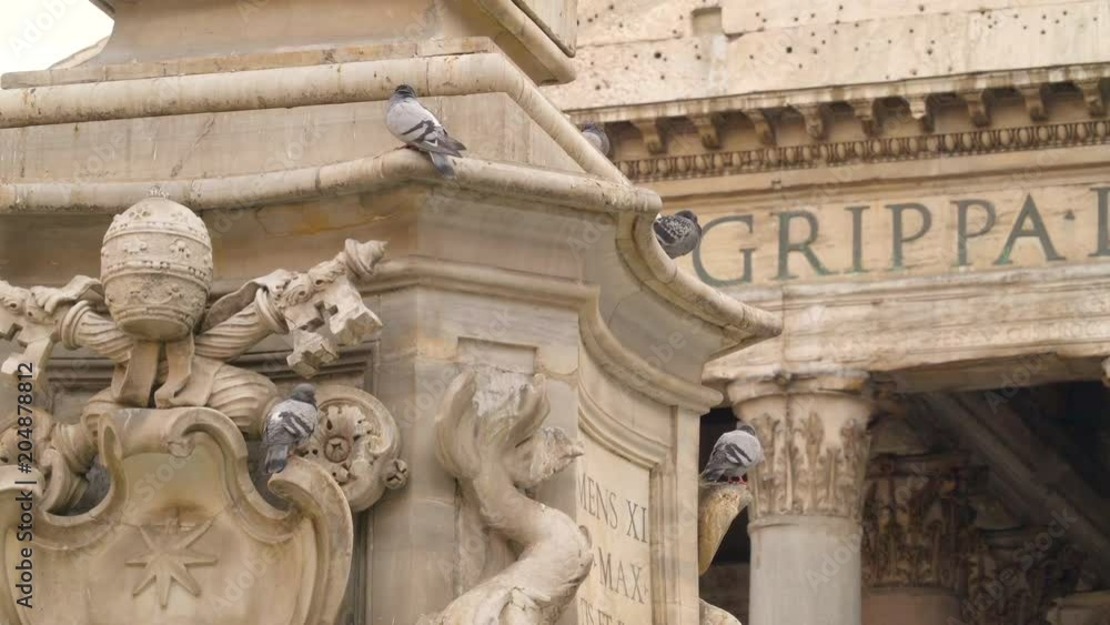 2747_The_statues_on_the_walls_in_Pantheon_in_Rome_Italy.mov 2747_The_statues_on_the_walls_in_Pantheon_in_Rome_Italy.mov