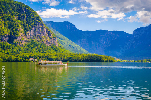 Fantastic landscape of Hallstatt lake  Austrian Alps   Salzkammergut  Austria  Europe