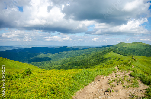 Fototapeta Naklejka Na Ścianę i Meble -  Bieszczady przed burzą