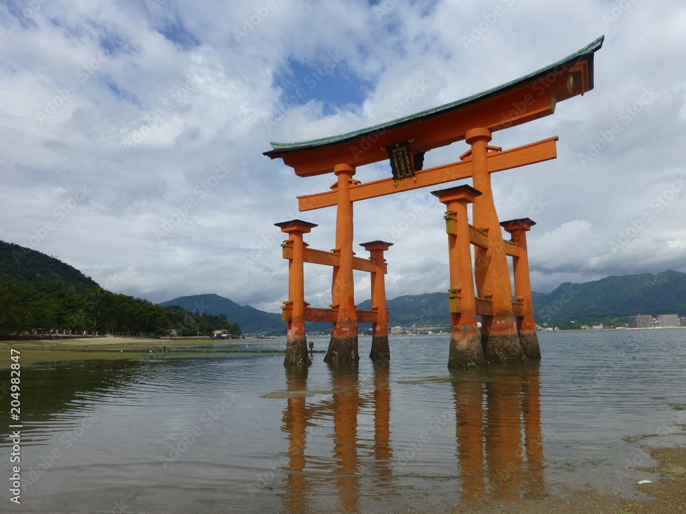 itsukushima shrine japan miyajima