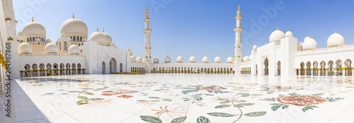 Photography The largest mosque in the world in Abu Dhabi