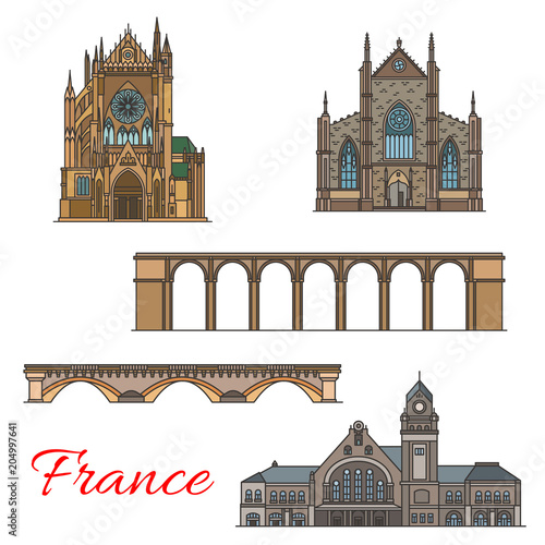 Tableau sur toile Travel landmark of France icon of old architecture