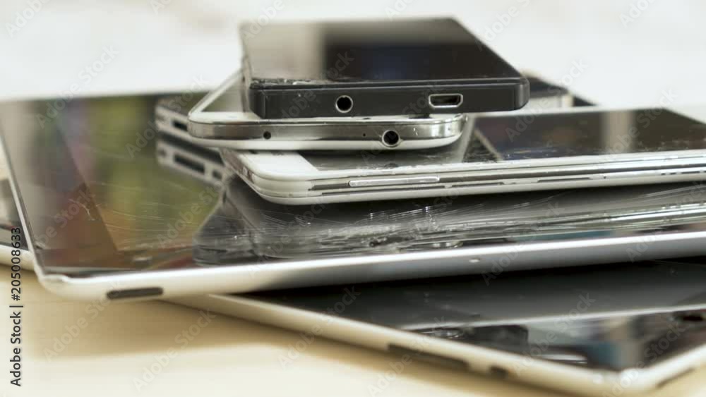 Broken Screen Glass Lcd Mobile Smart Phone gadgets Broken Screen Glass Lcd Mobile Smart Phone gadgets