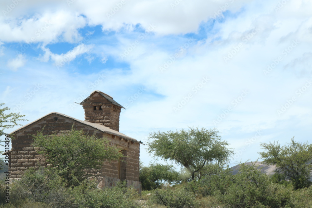 Fototapeta premium Carretera y paisaje. Jujuy, Humahuaca
