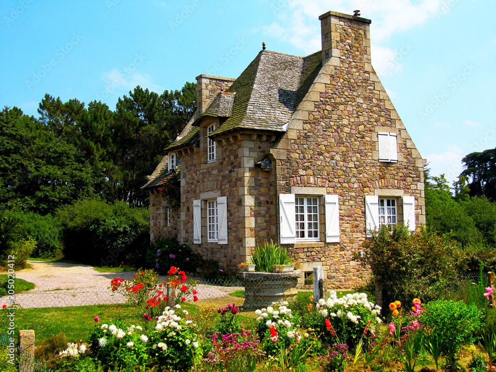 COSTA SMERALDA, COTE D'EMERAUD, Typical House in Cote D‘ Emeraude in Bretagne, France