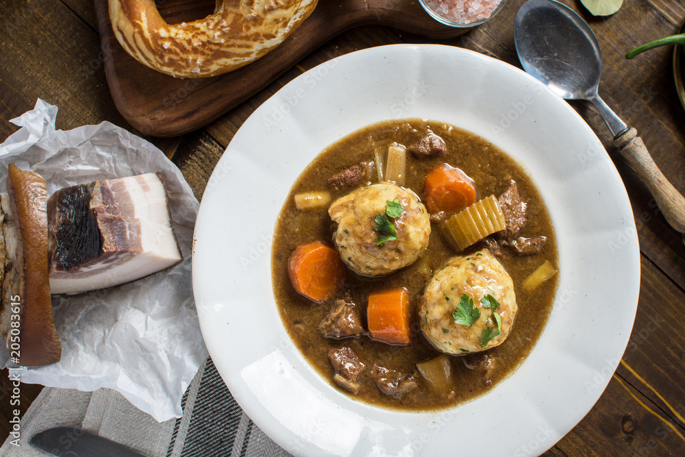 Venison Hunters Stew and Dumplings with Bacon and Onion Venison Hunters Stew and Dumplings with Bacon and Onion