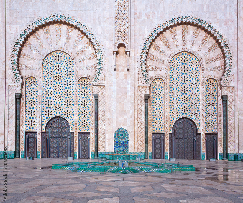 Fototapeta premium Architecture details of exterior of Hassan II Mosque in Casablanca, Morocco