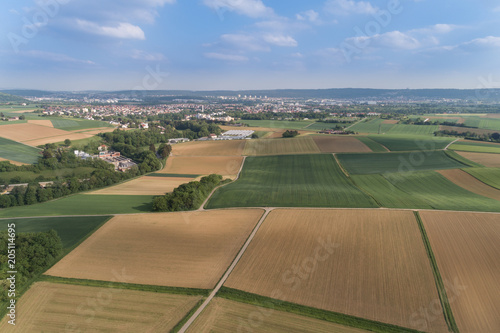 Luftaufnahme mit Blick auf Ditzingen in Baden Württemberg