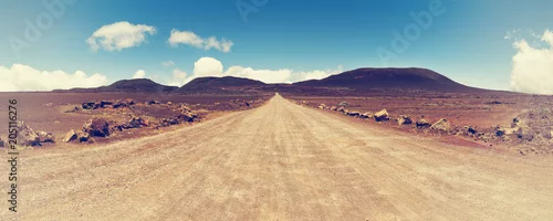 Obraz „równina piasków”: na drodze prowadzącej do wulkanu „piton pieca” na wyspie spotkania na Oceanie Indyjskim.