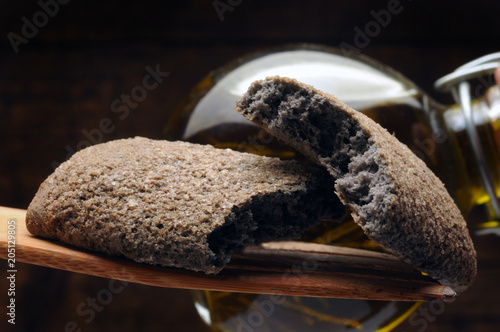 Biscotti alla crema di olive Galletas con crema de oliva photo