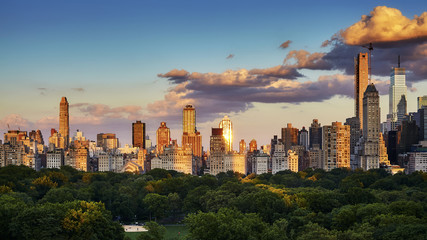 Canvas schilderij Central Park Upper East Side bij zonsondergang  © MaciejBledowski