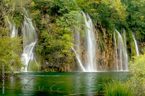 Wasserf  lle im Nationalpark Plitvicer Seen
