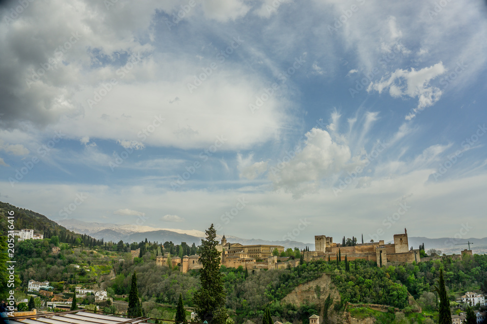 Alhambra, Granda