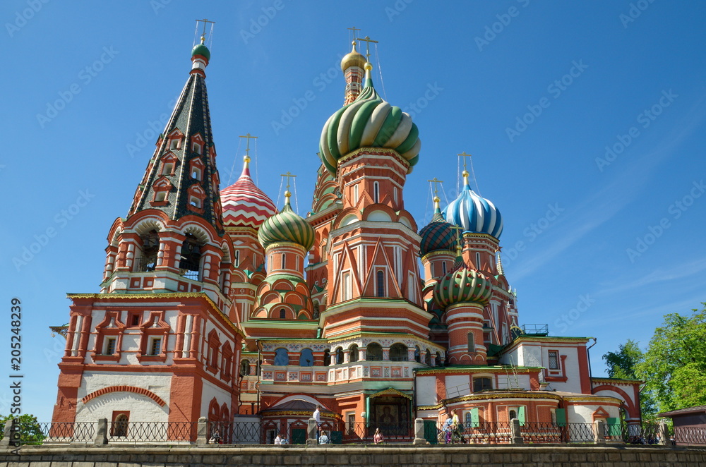 Fototapeta premium Cathedral of the Intercession of the Virgin Mary, on the moat (St. Basil's Cathedral) in Moscow, Russia 