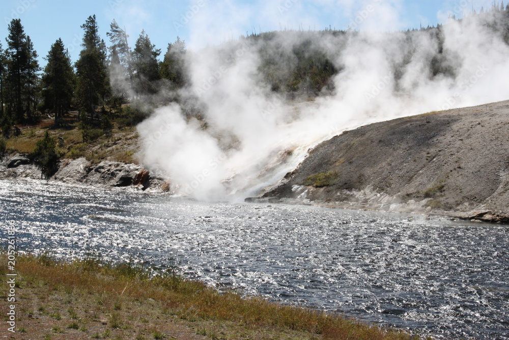 yellowstone geysir