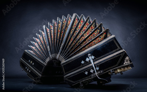 close up of an bandoneon