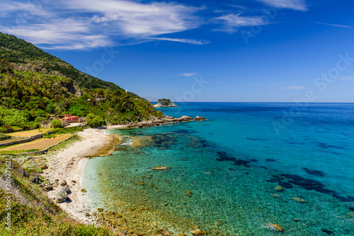 Fototapeta Naklejka Na Ścianę i Meble -  The beautiful coast of the Mediterranean sea, Samos island, Greece.