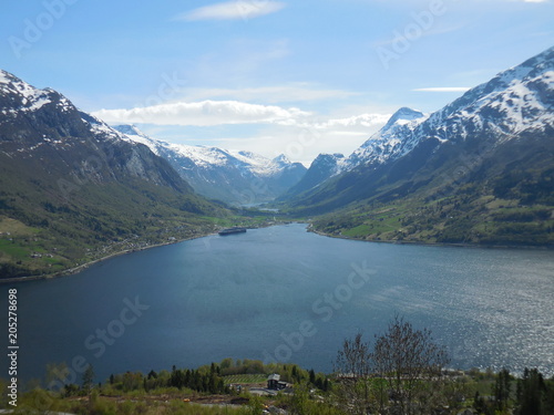 Innvikfjord et paquebot