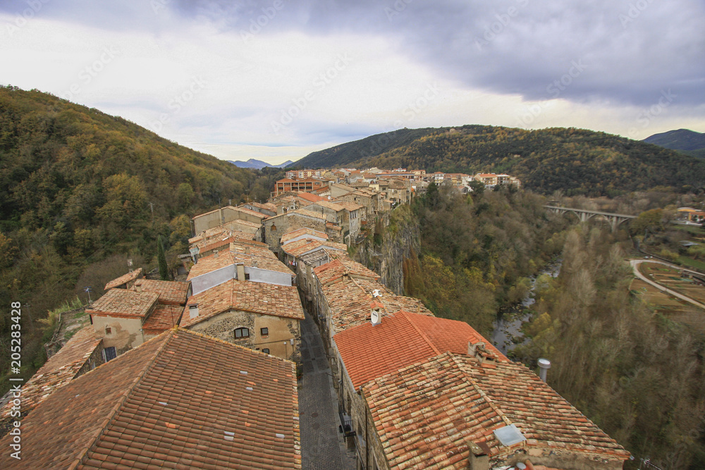 Fototapeta premium castellfollit de la roca