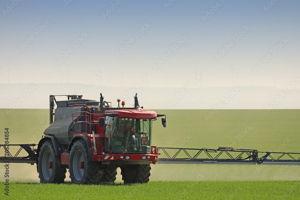 Fototapeta premium Die Feldspritze