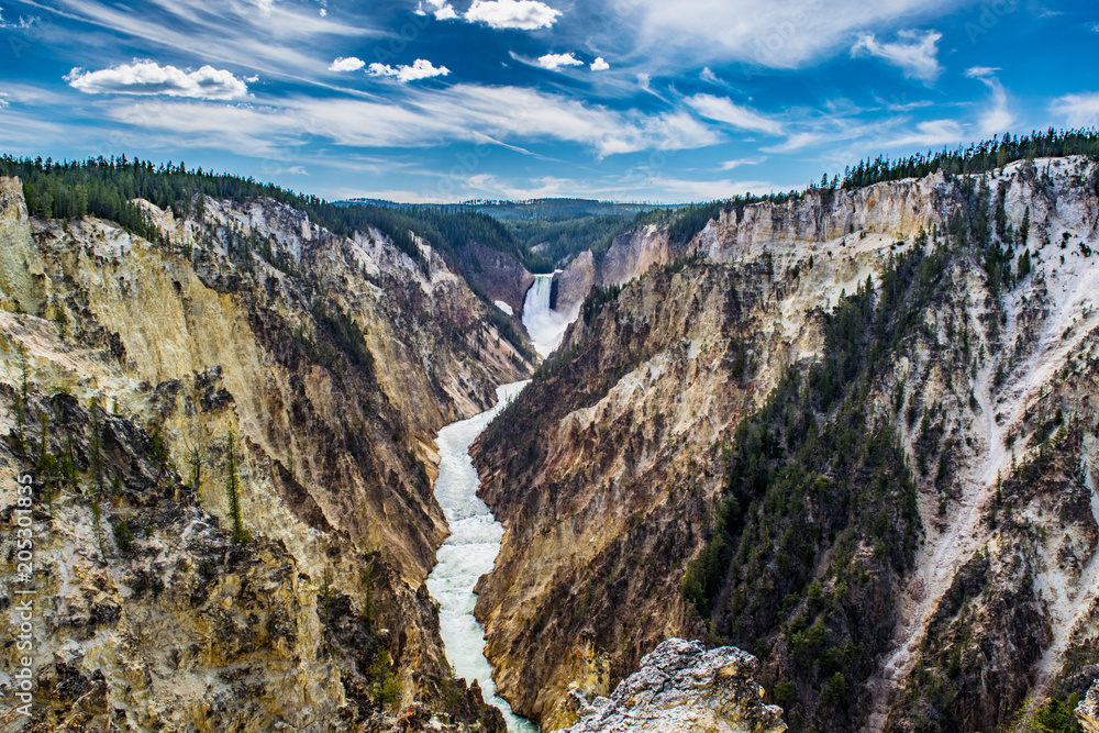 LOWER FALLS OF YELLOWSTONE RIVER FLOWING THROUGH THE Grand Canyon OF YELLOWSTONE NATIONAL PARK HORIZONTAL