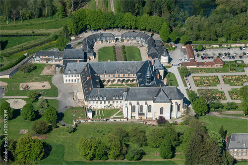 Foto photo aérienne de l'abbaye de Valloires dans la Somme en France