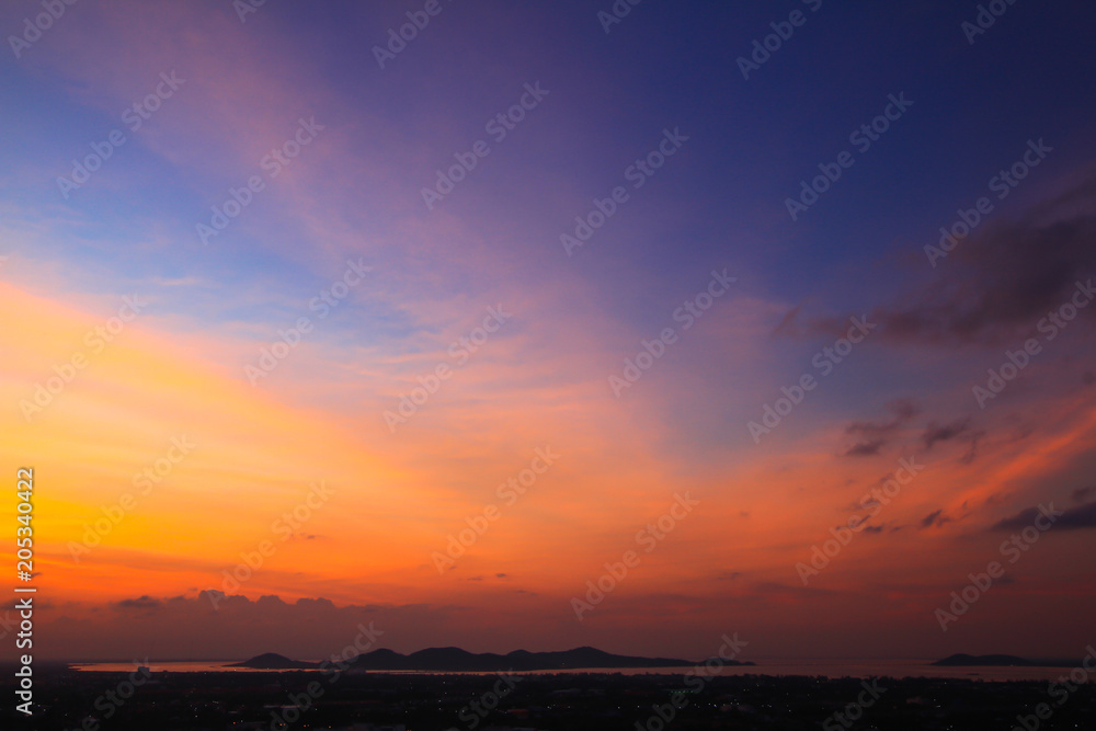 Fototapeta premium Beautiful sky at twilight time for background