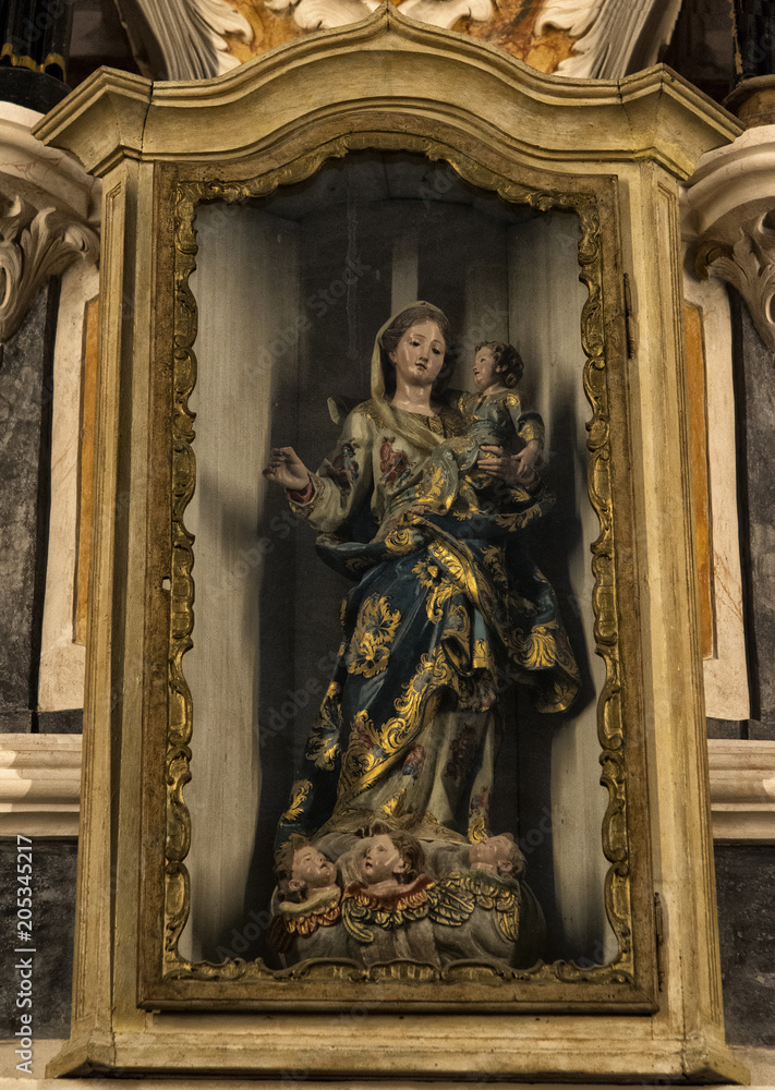 Vierge à l'Enfant baroque à Évora, Alentejo, Portugal