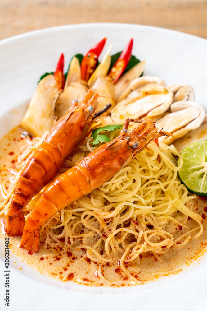 spicy shrimps spaghetti pasta (Tom Yum Goong)