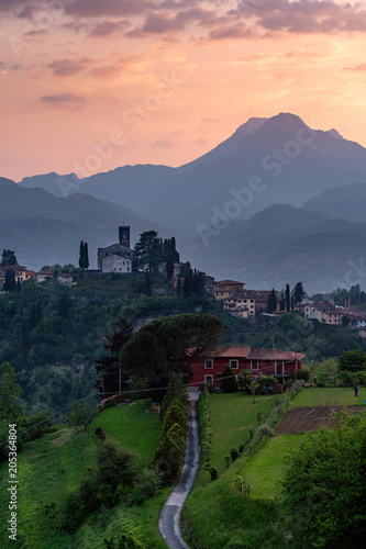 Obraz na plátne Spring Sunset Over Tuscany