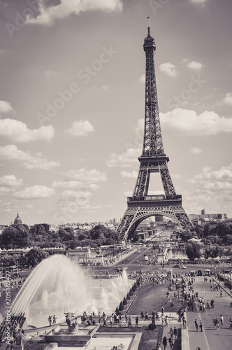 The Eiffel Tower : a Famous Iron Sculpture, Symbol of Paris © Xavier