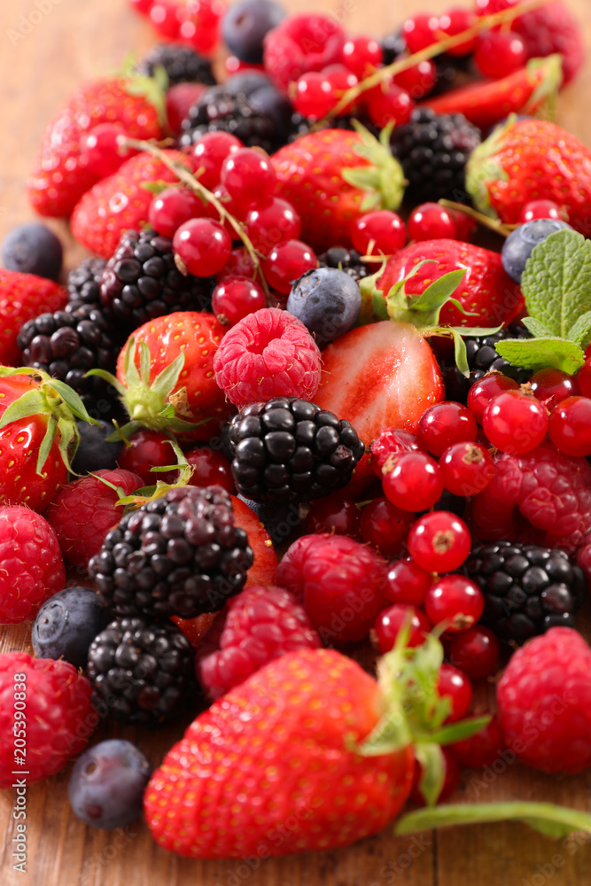 fresh berries fruits fresh berries fruits