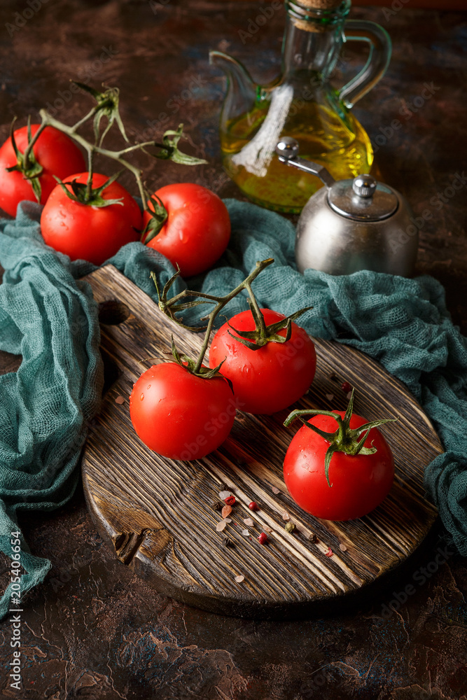 Cutting board with cherry tomatoes Cutting board with cherry tomatoes