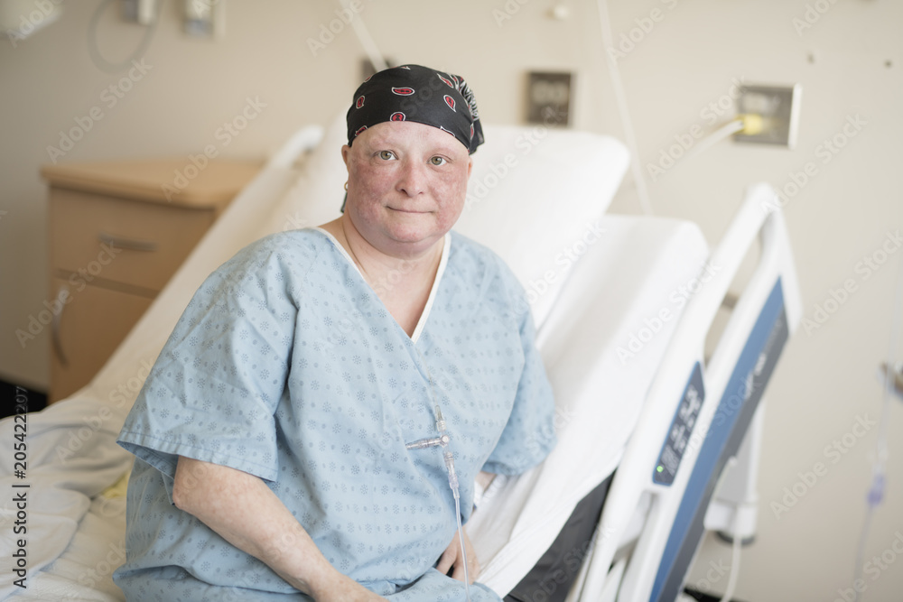 Obraz premium woman in hospital bed suffering from cancer