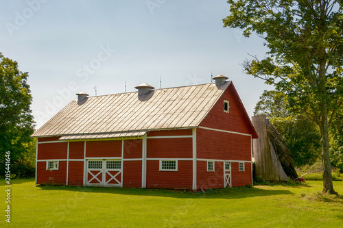 Barn, Farm, New York State © Ann