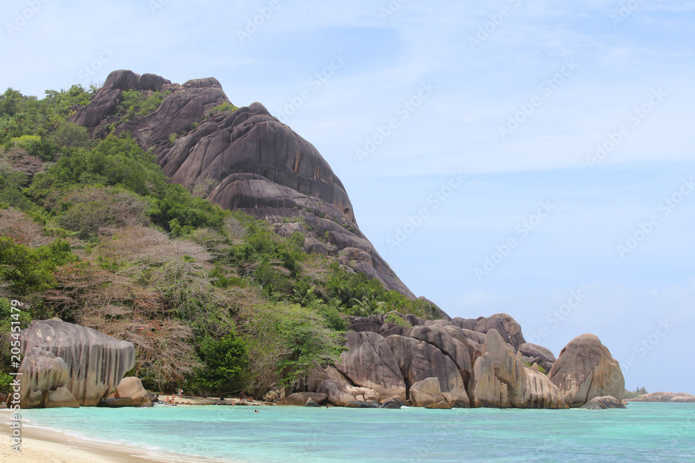 rocher en granit sur anse source d'argent sur l’île de la digue aux seychelles