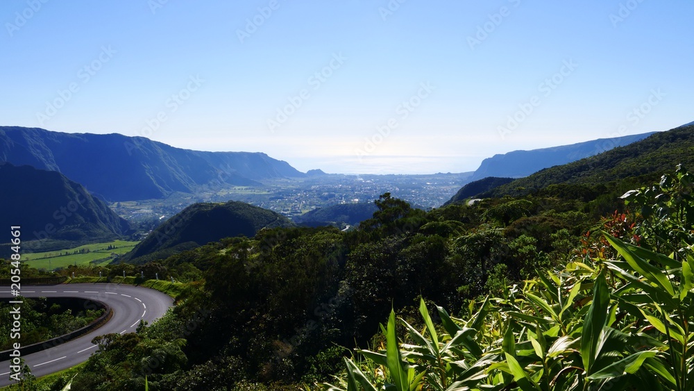 Fototapeta Col de Bellevue, vue de St Benoît et de l'océan, La Réunion 