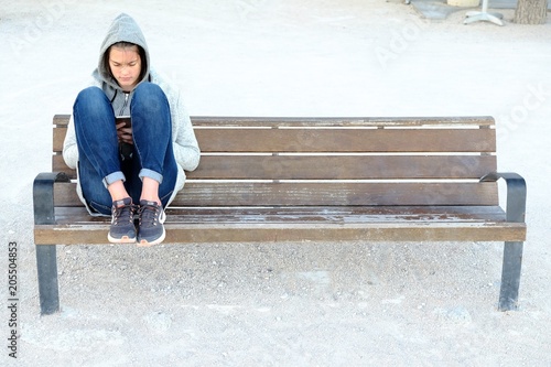 Ado, téléphone et solitude