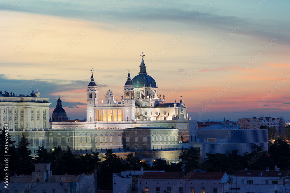 Fototapeta premium Madrid landmark at night. Landscape of Santa Maria la Real de La Almudena Cathedral and the Royal Palace. Beautiful skyline at Madrid, Spain.