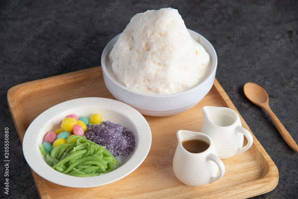 Bingsu with thai dessert Bingsu with thai dessert