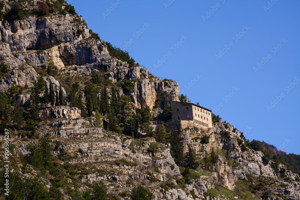 Naklejka premium Hermitage of Sant'Onofrio in Morrone perched on the mountain